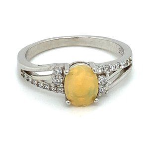 Welo Opal 1.02ct Platinum Finish Solid Silver Ring